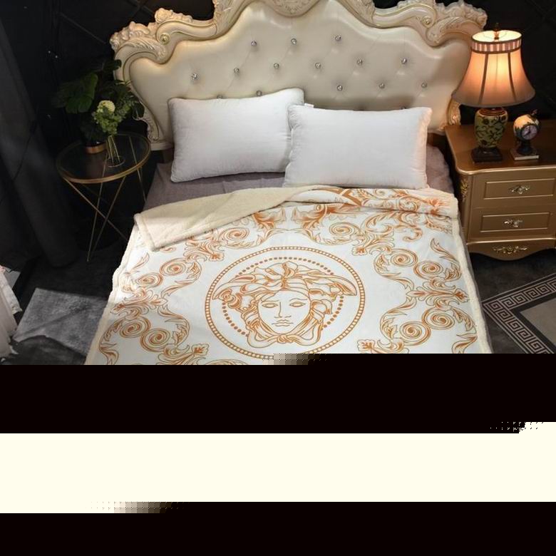 Versace 1.5x2m 2x2.3m n07